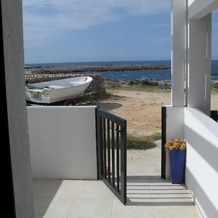 Charming Fisherman's House In Front Of The Sea Apartment Biniancolla