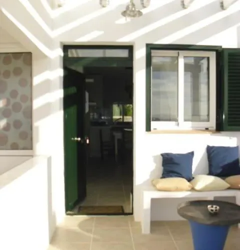 Charming Fisherman's House In Front Of The Sea דירה Biniancolla